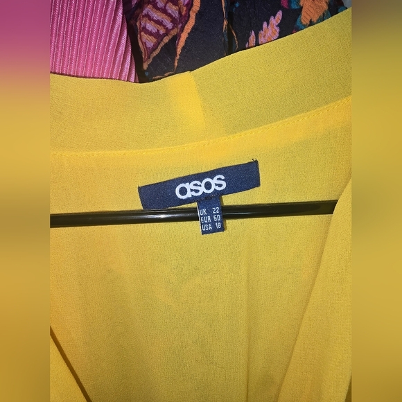 Asos Curve Front Wrap Sleeveless Blouse Size 18 - Picture 3 of 4